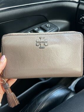 Tory Burch Pebbled Leather Zip Wallet in Taupe Brown